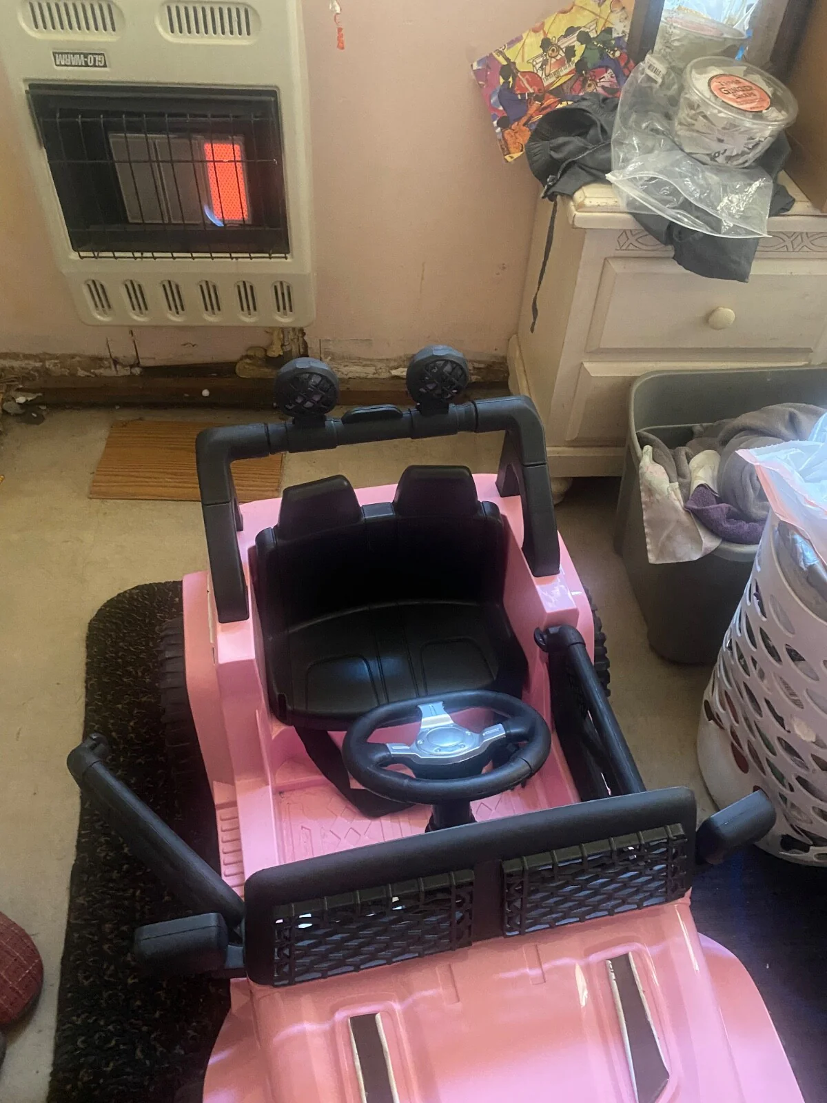 12V Battery Powered Pink Toy Car - Image 6