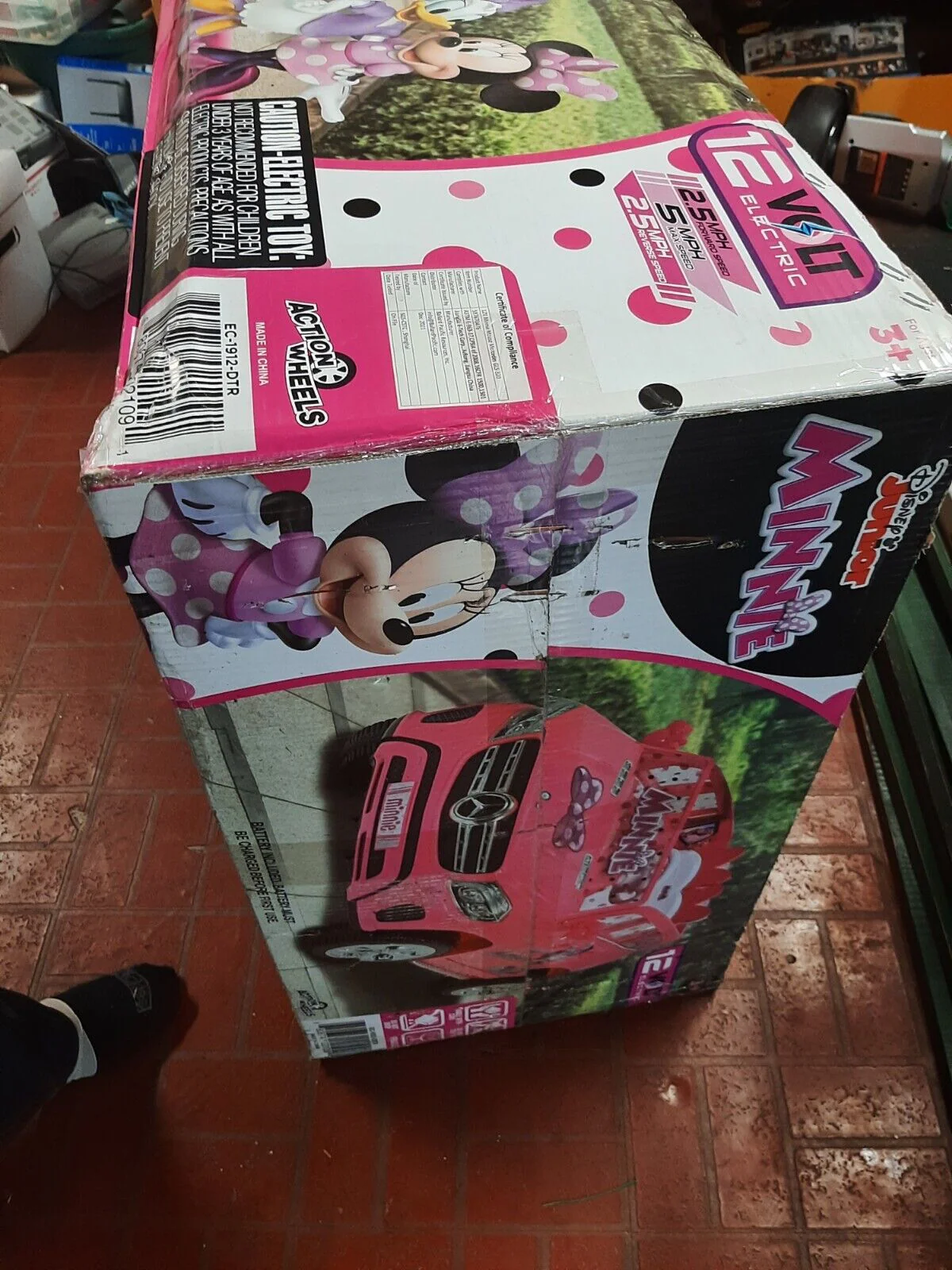 12V Minnie Mouse Mercedes Benz Ride-On Car for Kids - Image 3