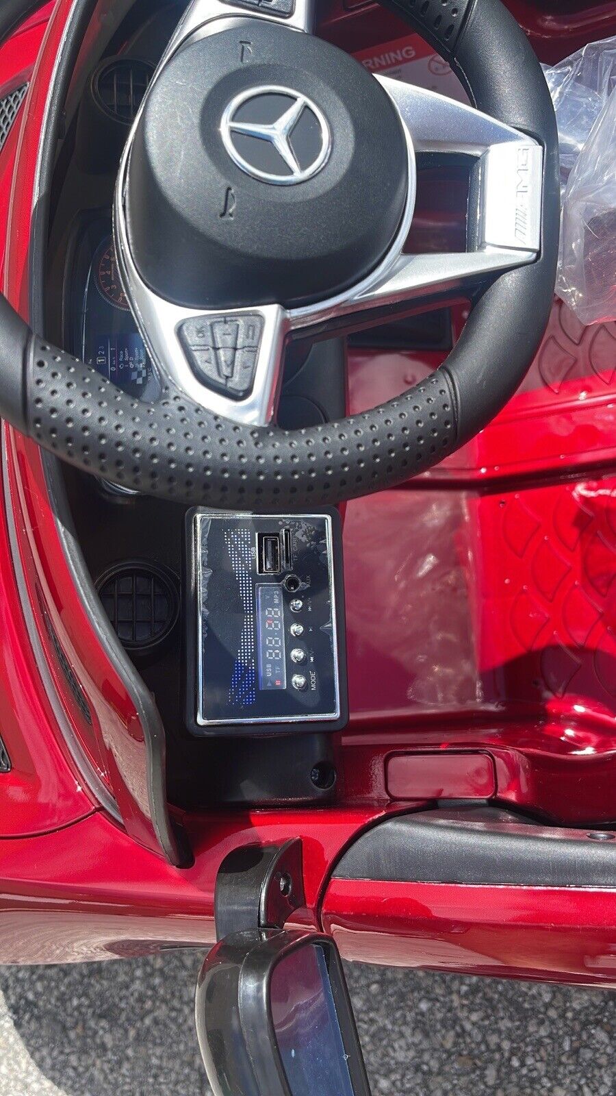 12V Remote Control Ride-On Cars for Kids: The Ultimate Toy for Fun and Adventure! - Image 9
