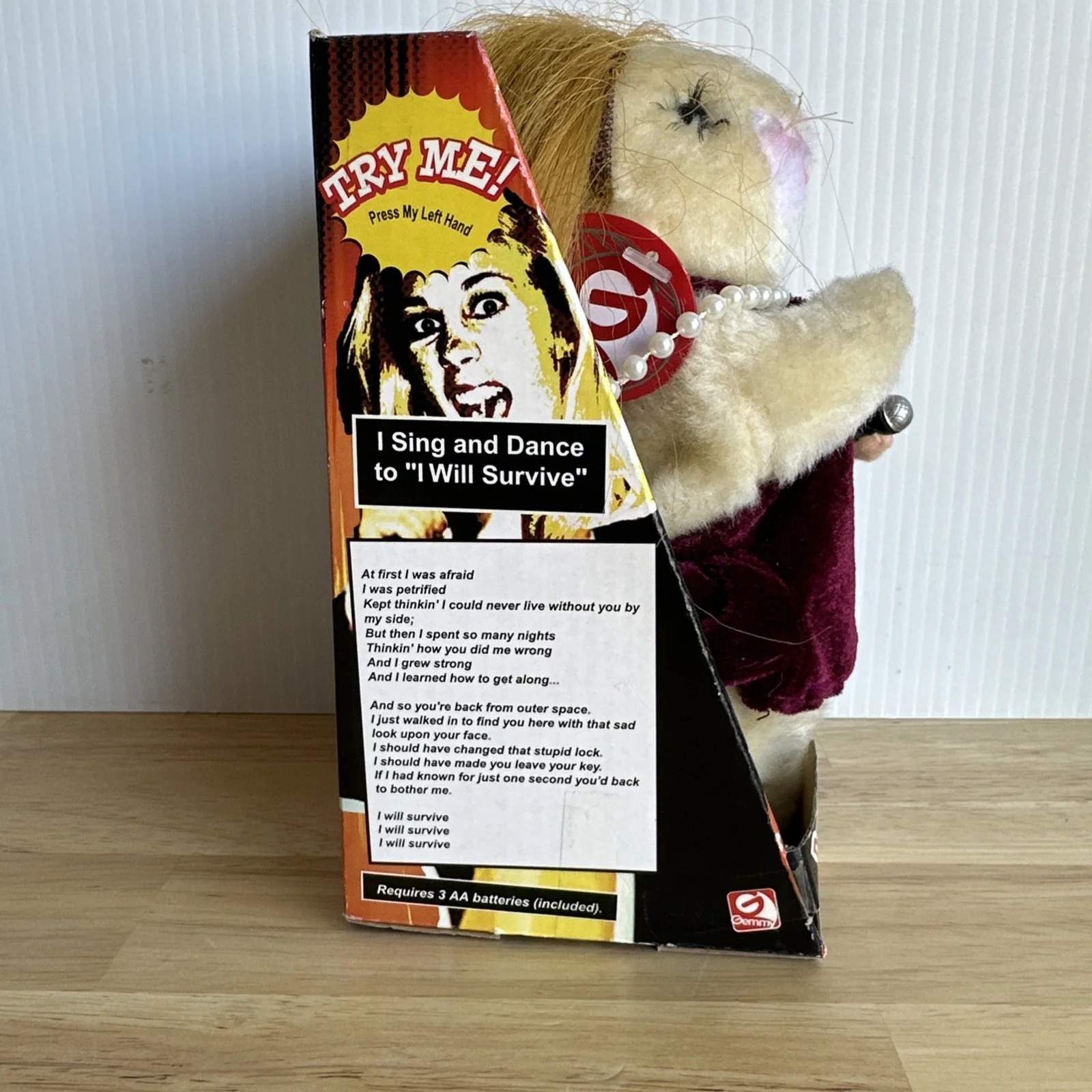 Gemmy 2003 Karaoke Dancing Hamster Kim - I Will Survive (#30259) Battery Required - Image 4