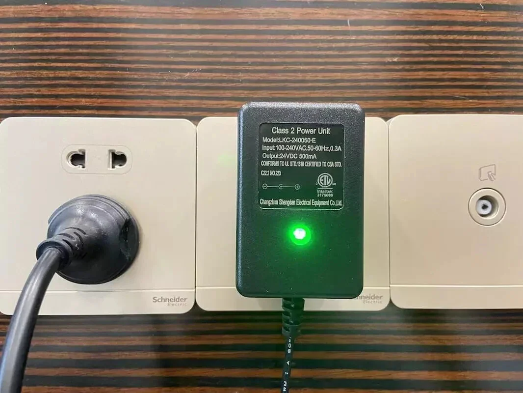 24V Battery Charger for Kids Ride-On Car with Charging Indicator - Image 3