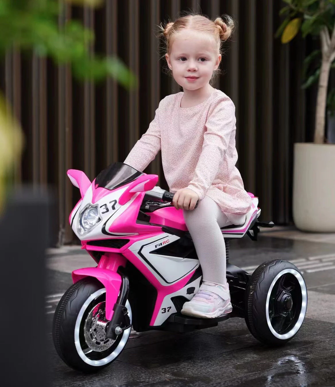 6V Electric Ride-On Motorcycle for Girls Ages 3-4 Years - Image 2