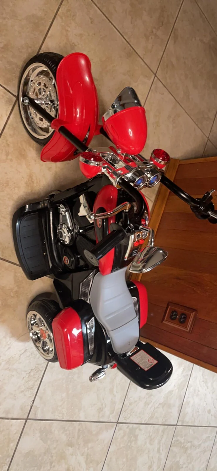 6V Powered Toddler 3-Wheel Motorbike Ride-On Toy with Horn and Headlight - Image 12
