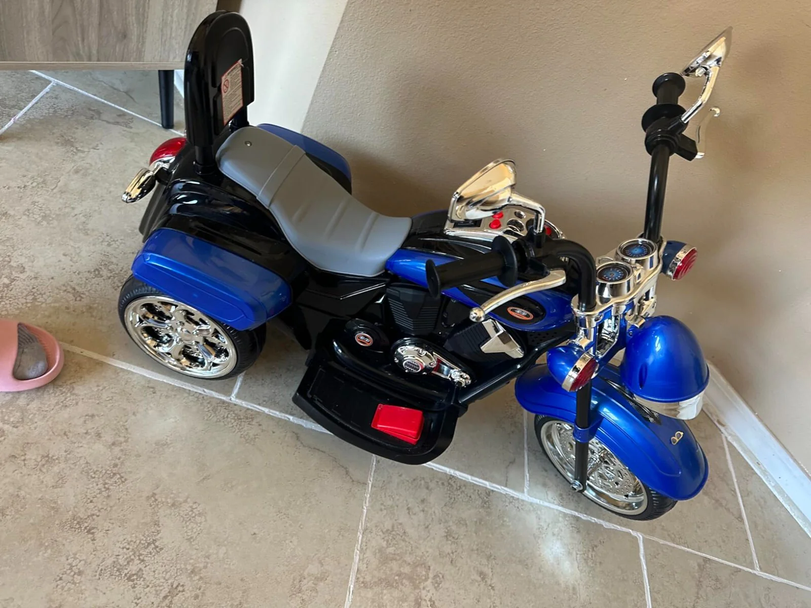 6V Powered Toddler 3-Wheel Motorbike Ride-On Toy with Horn and Headlight - Image 14