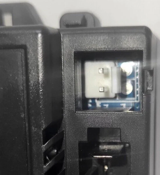 12V JR RX 2.4GHz 7-Pin Red Socket Receiver Plug - Image 4
