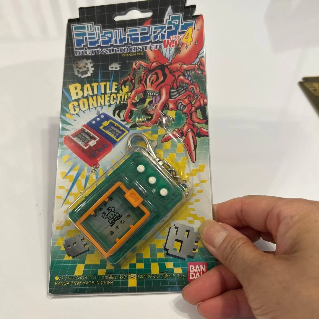 BANDAI Digital Monster Ver.4 Interactive Battery-Powered Toy - Image 3