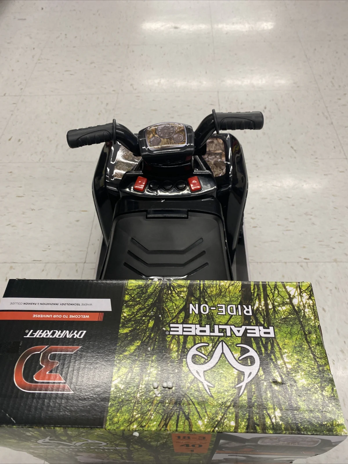 Boys' Realtree Ride-On Vehicle with Working Light Bar - Image 3