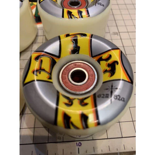 Dog Town Soft 62mm 82A Skateboard Wheels Without Bearings - Image 3