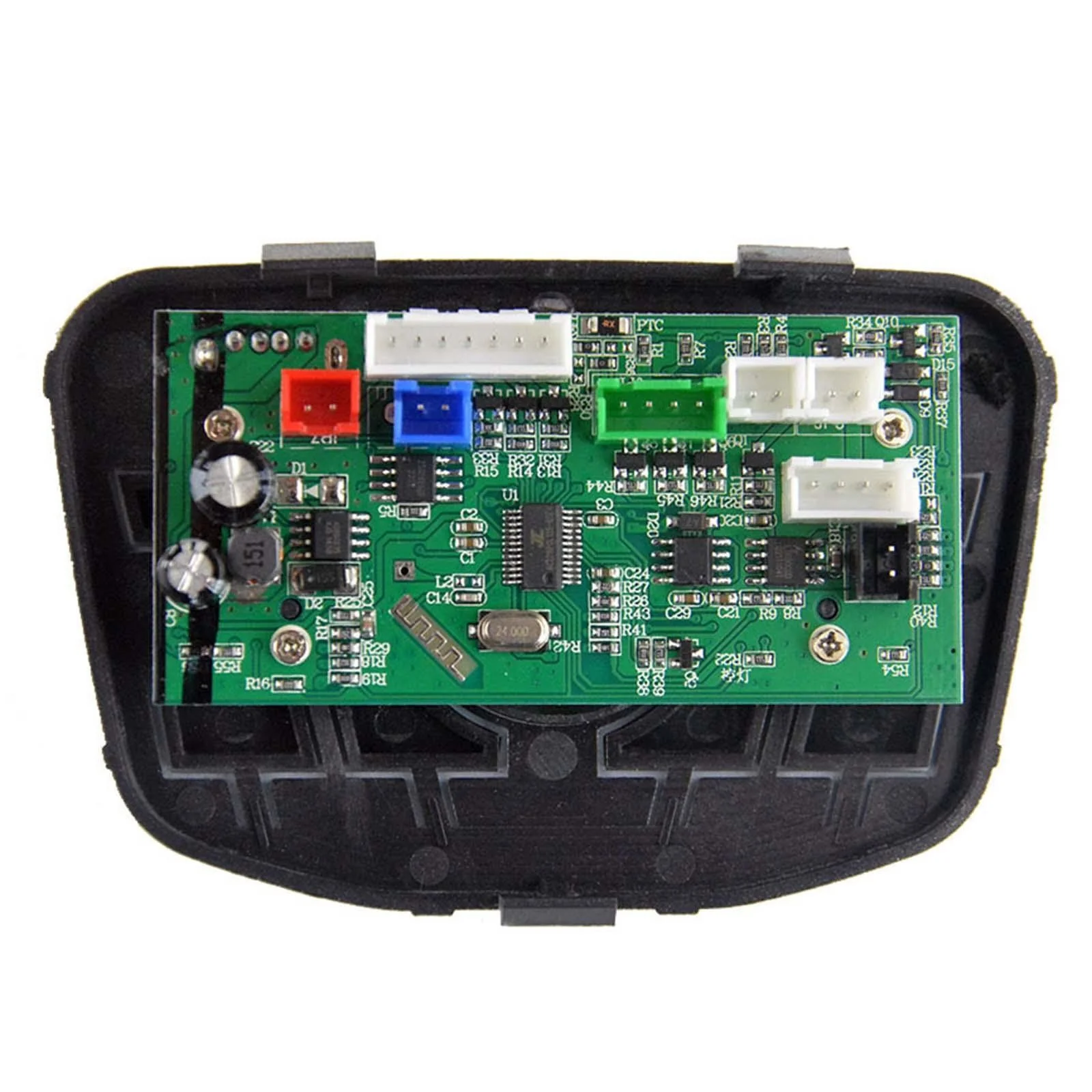 Central Panel with Music Playback, Power Display, and Accessories - Image 5