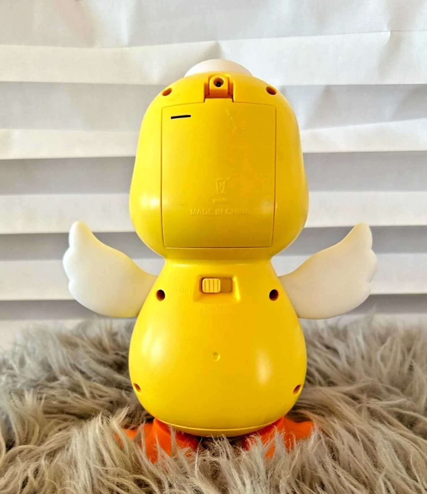 Interactive Dancing Duck Toy with Music and Lights for Kids - Image 2