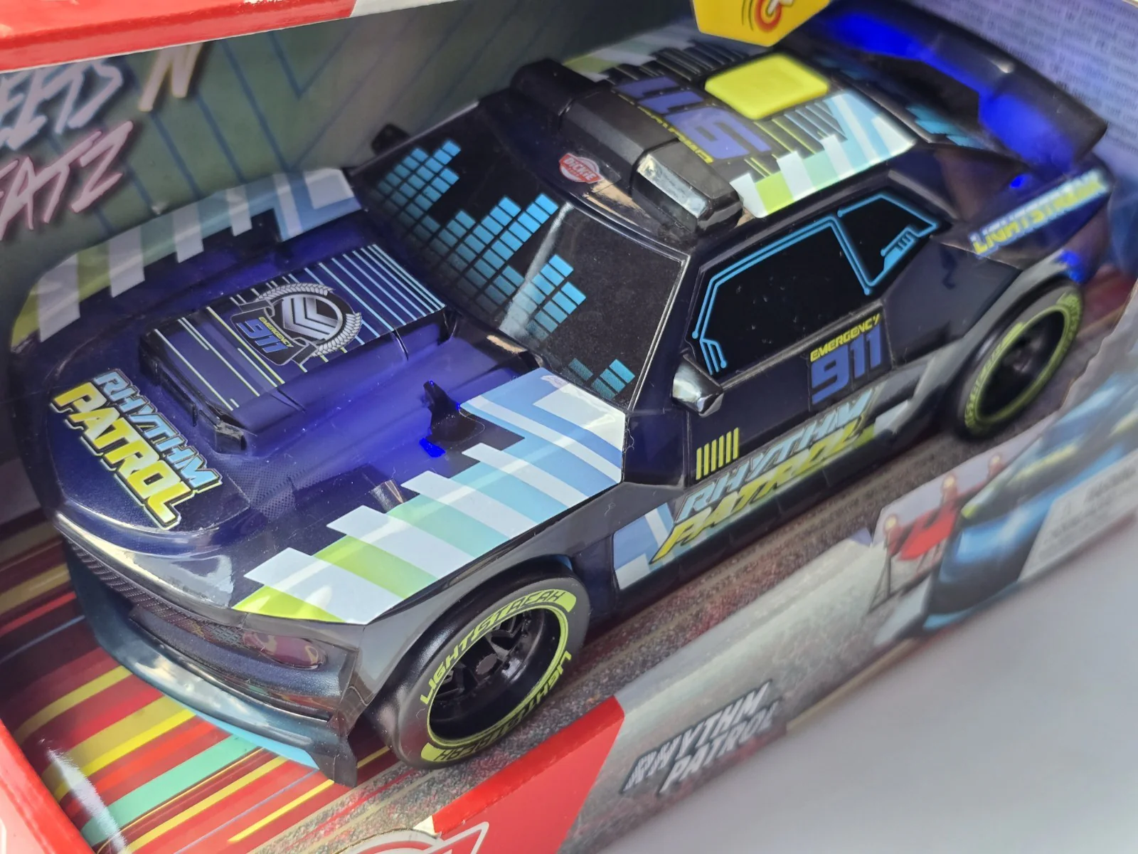 Dickie Toys Rhythm Patrol Streets N Beatz Police Cruiser - Sound and Lights - Image 3