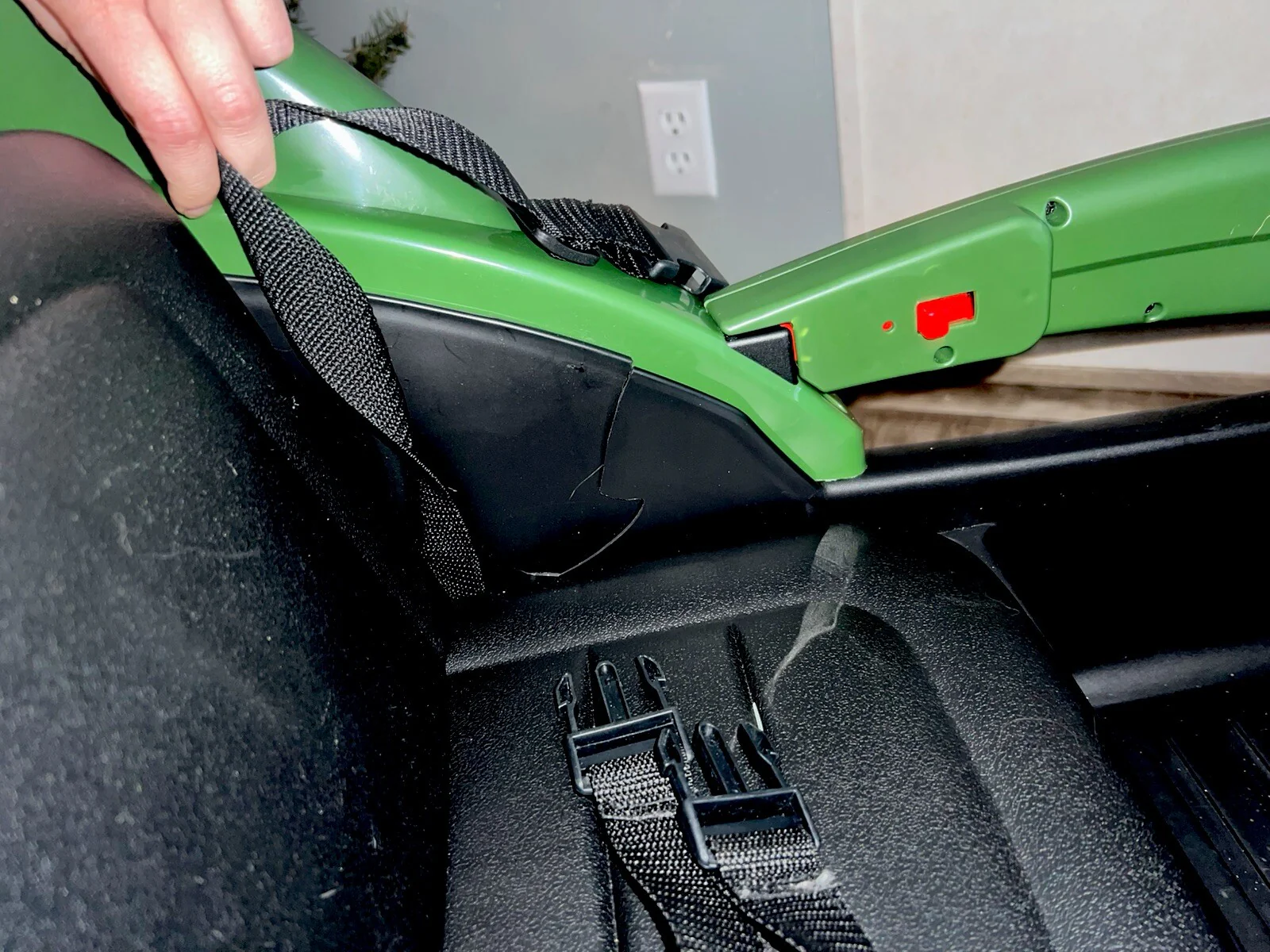 24V Electric Ride-On Car for Kids Ages 3–12 - Image 4