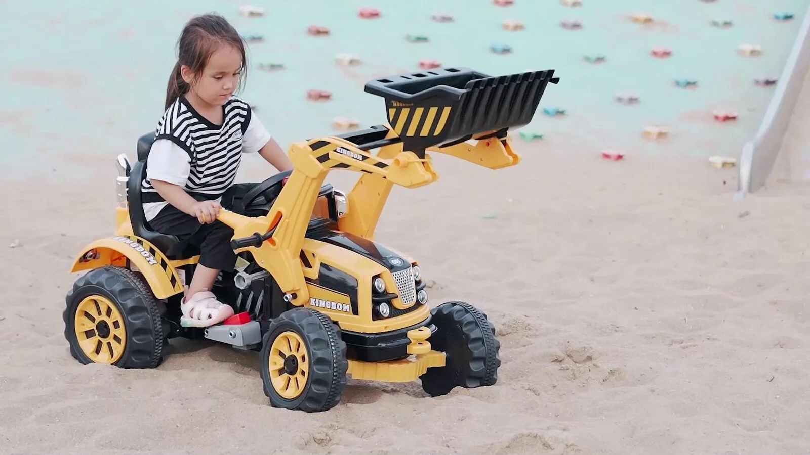 Excavator Truck Battery-Powered Playset for Kids - 12V Construction Vehicle Ride-On - Image 4