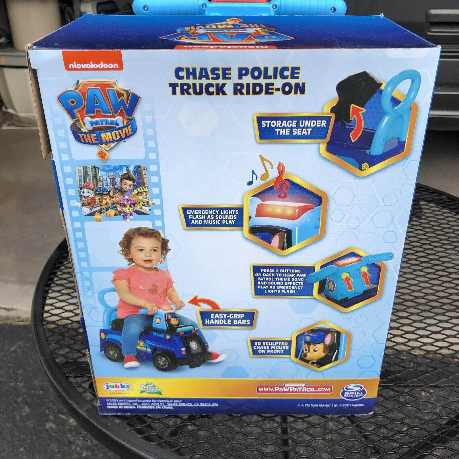 Experience the Excitement with Paw Patrol's Chase Police Truck Ride On Car - Featuring Realistic Sounds and Lights! - Image 5
