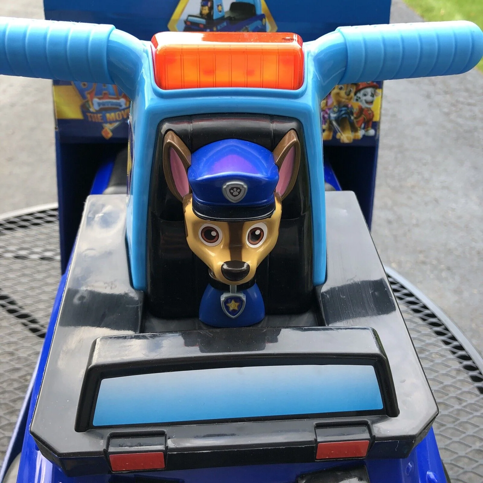 Experience the Excitement with Paw Patrol's Chase Police Truck Ride On Car - Featuring Realistic Sounds and Lights! - Image 7