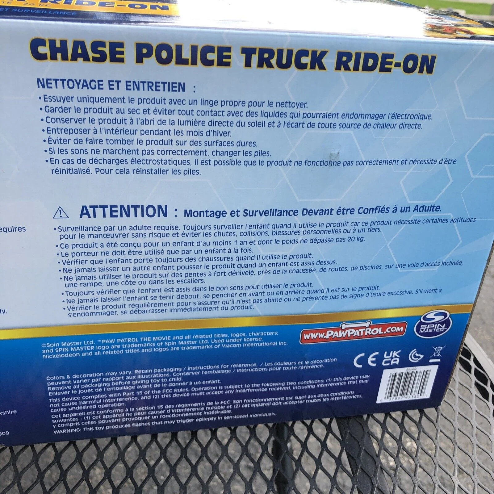 Experience the Excitement with Paw Patrol's Chase Police Truck Ride On Car - Featuring Realistic Sounds and Lights! - Image 9