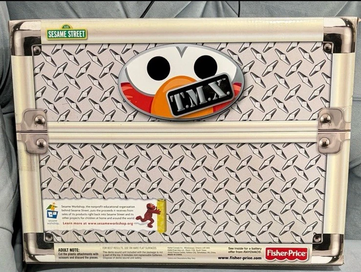 Fisher-Price TMX Tickle Me Elmo 10th Anniversary Interactive Talking Toy - Image 6