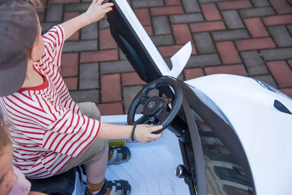 Freddo 4x4 Maserati MC20 2-Seater Ride-On Car for Kids with Music - Image 13