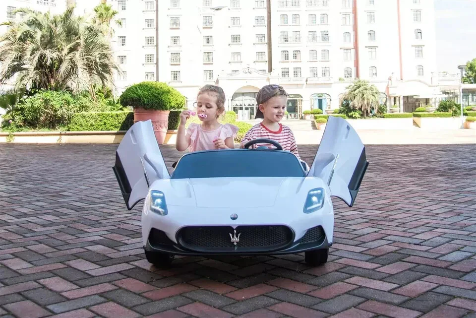 Freddo 4x4 Maserati MC20 2-Seater Ride-On Car for Kids with Music - Image 4