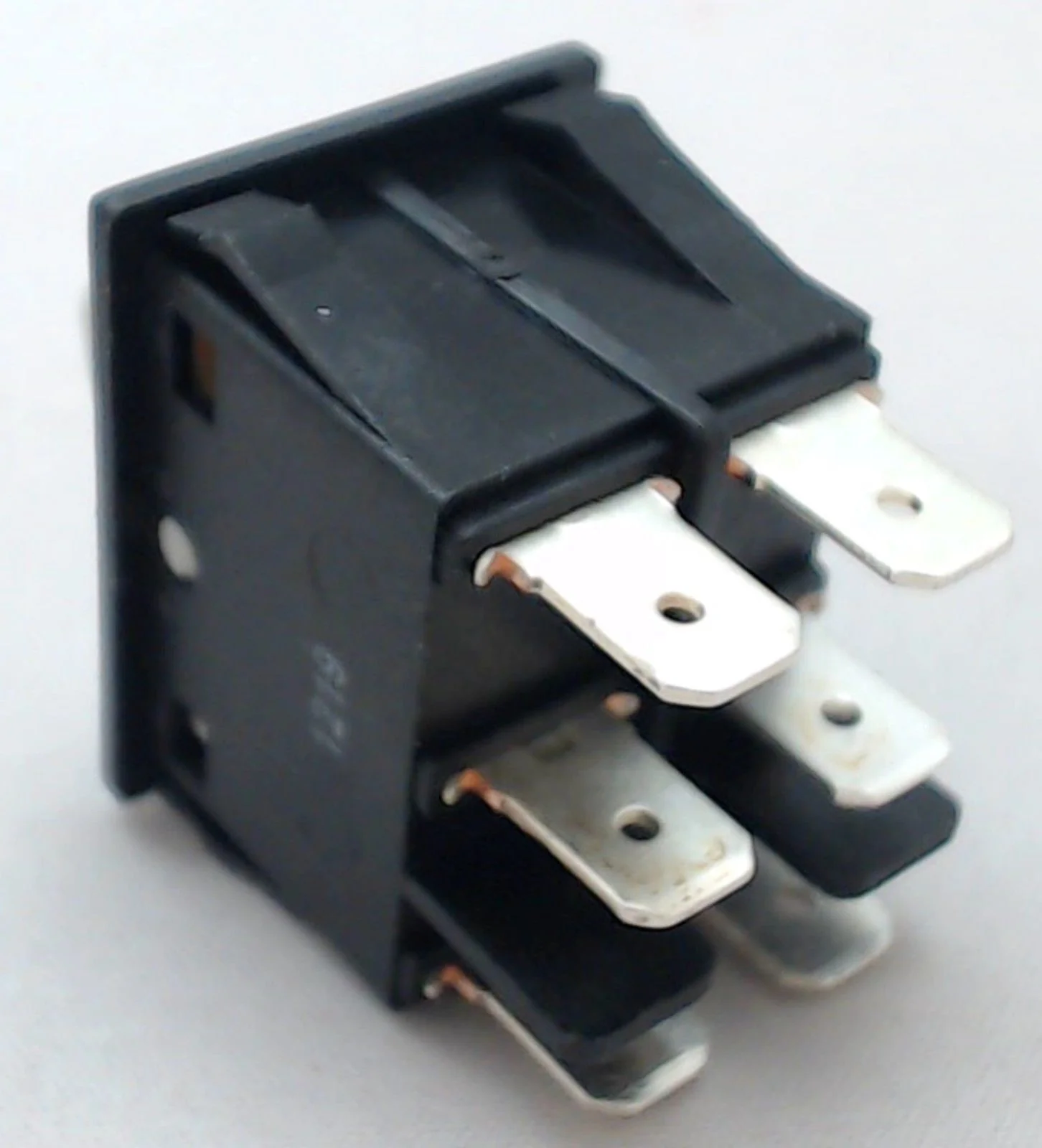 OEM Peg Perego 12-Volt High/Low Toggle Switch MEPU0002 - Image 2