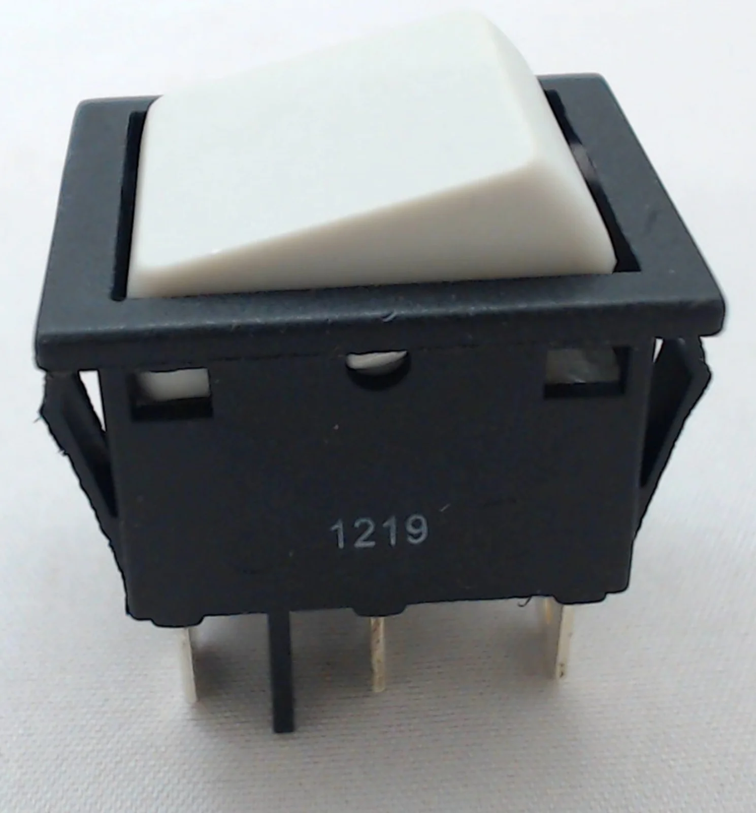 OEM Peg Perego 12-Volt High/Low Toggle Switch MEPU0002 - Image 4