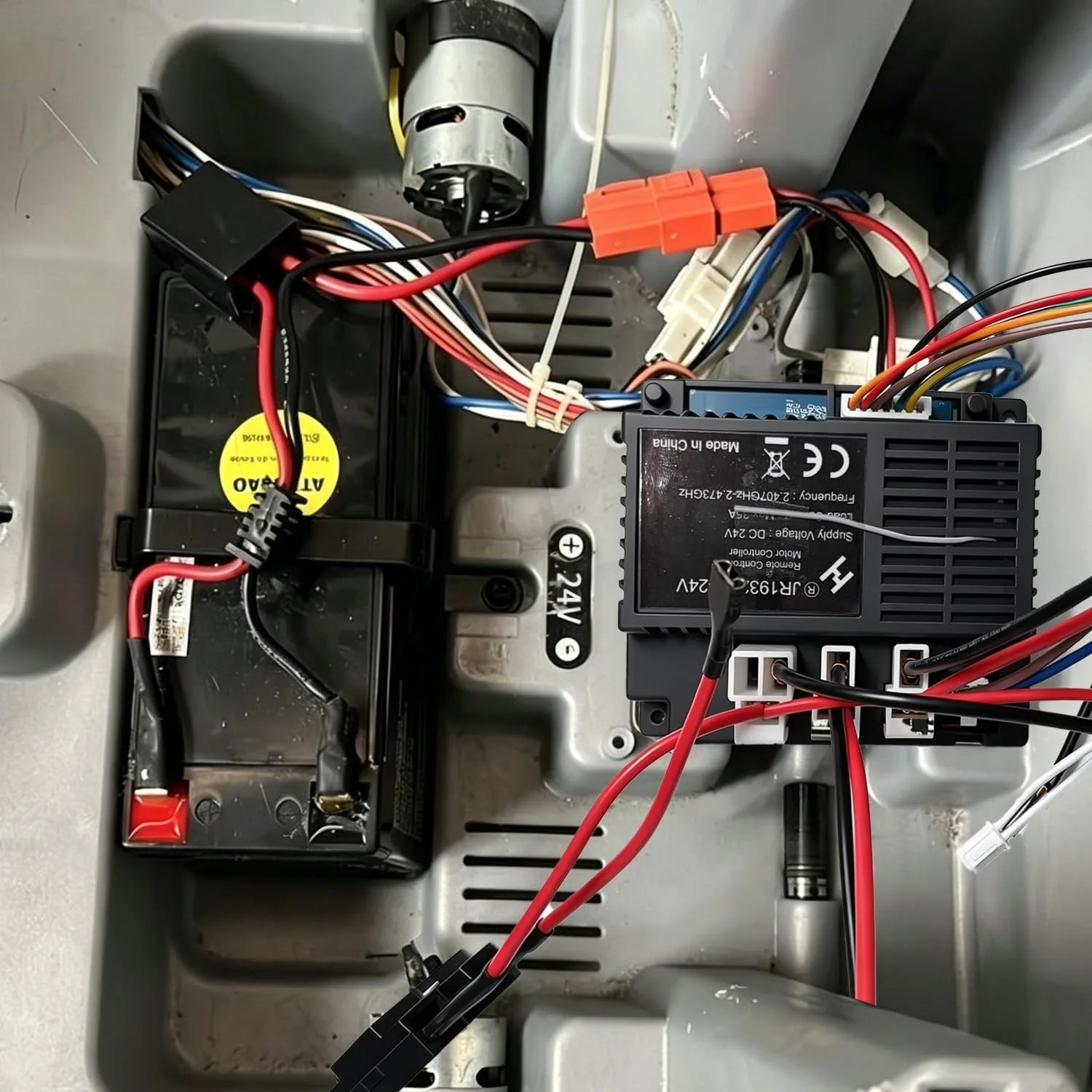 24V Power Wheels Receiver Control Box with 2.4G Remote Control System - Image 2