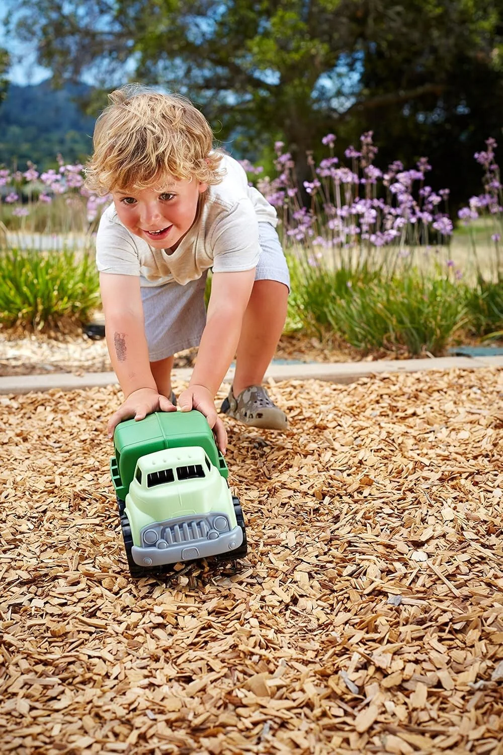 Kids Green Recycling Truck Phthalate-Free Toy Promoting Motor Skills and Fun - Image 6