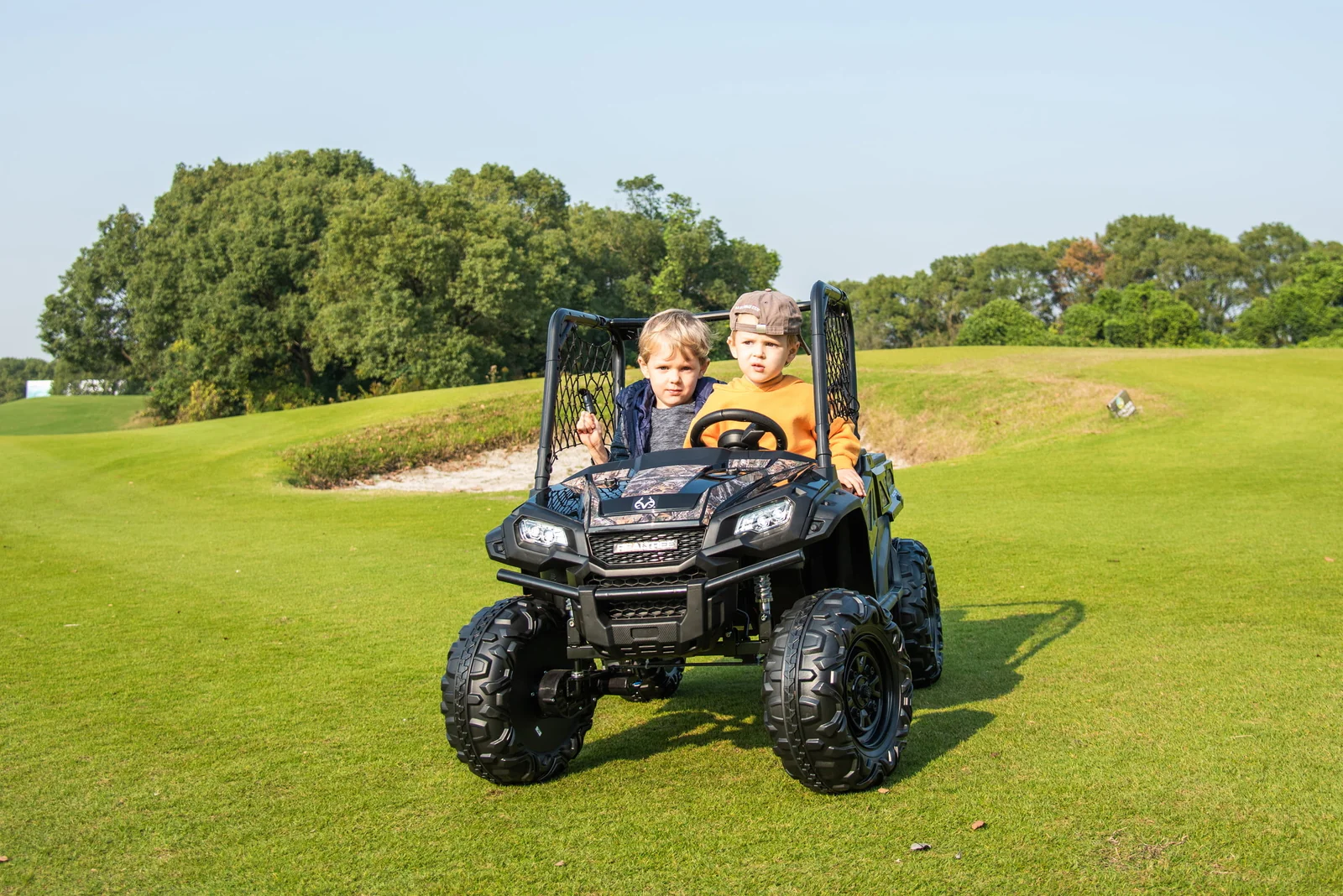 24V Battery-Powered Kids Realtree Camo UTV Ride-On Toy with Remote Control for Boys 3+ - Image 12