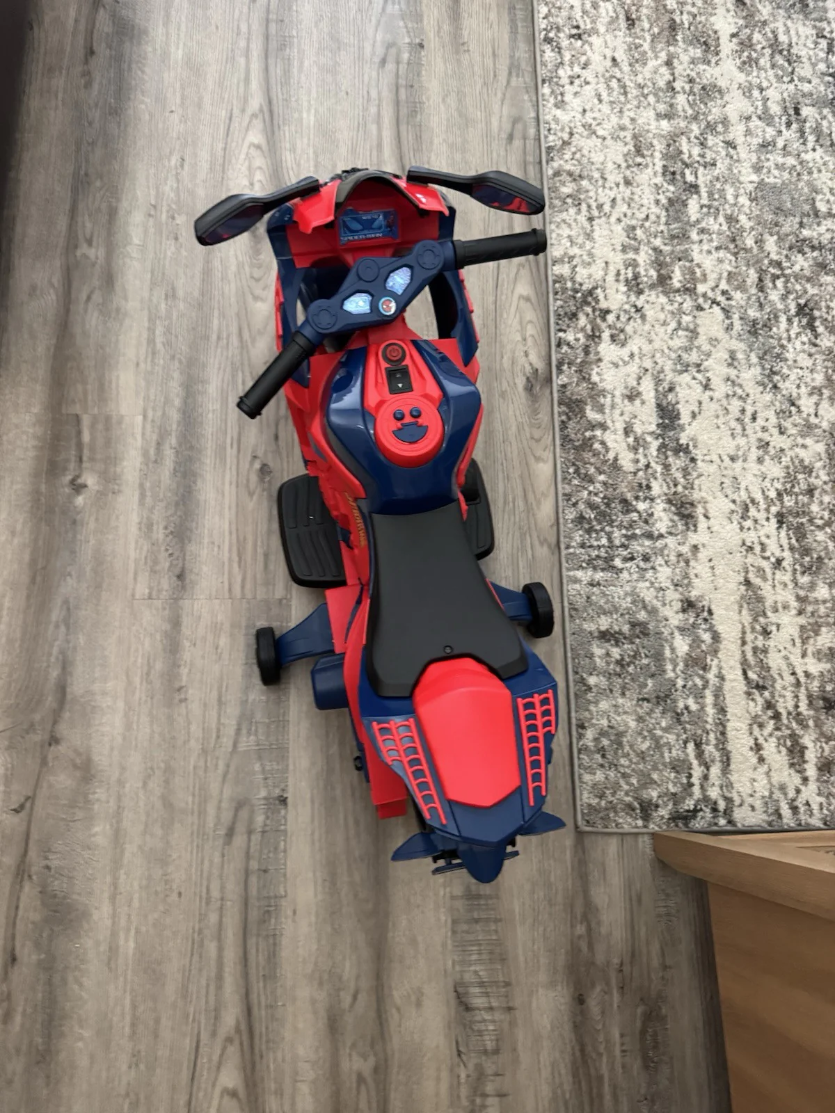 Kids Spider-Man 6V Battery-Powered Ride-On Motorcycle with Working Headlights for Ages 3+ - Image 3