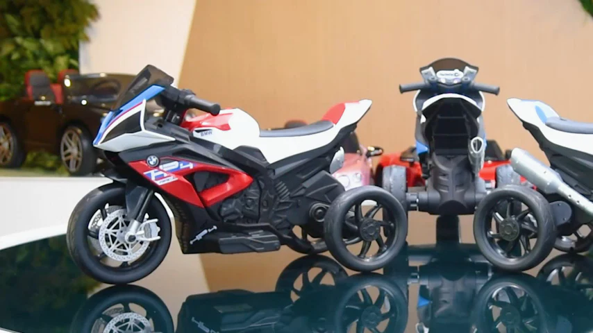 Licensed BMW Multi-Terrain Kids Motorcycle Ride-on Toy - 12V Battery Powered for Toddlers - Image 2