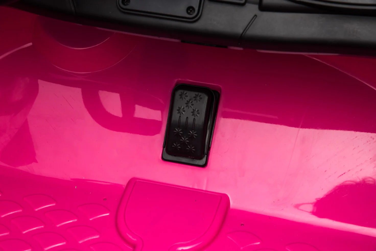 Mercedes Benz Ride On Car GT For Children 2 Seater W/Magic Cars® Wireless Parental Control - Image 33
