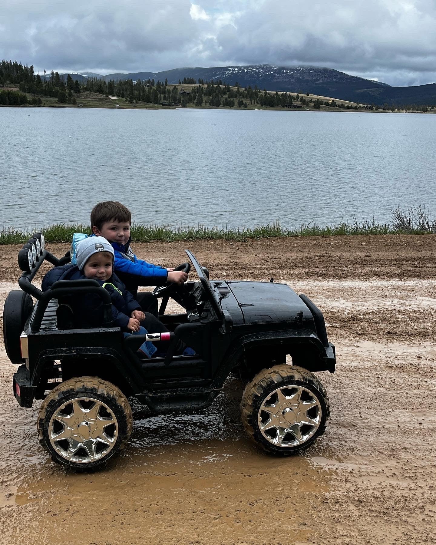 2 Seater 24 Volt 4x4 Electric Ride On Jeep Style Rubber Tires Fully Loaded Truck ATV UTV For Kids W/Magic Cars® Wireless Parental Control - Image 12