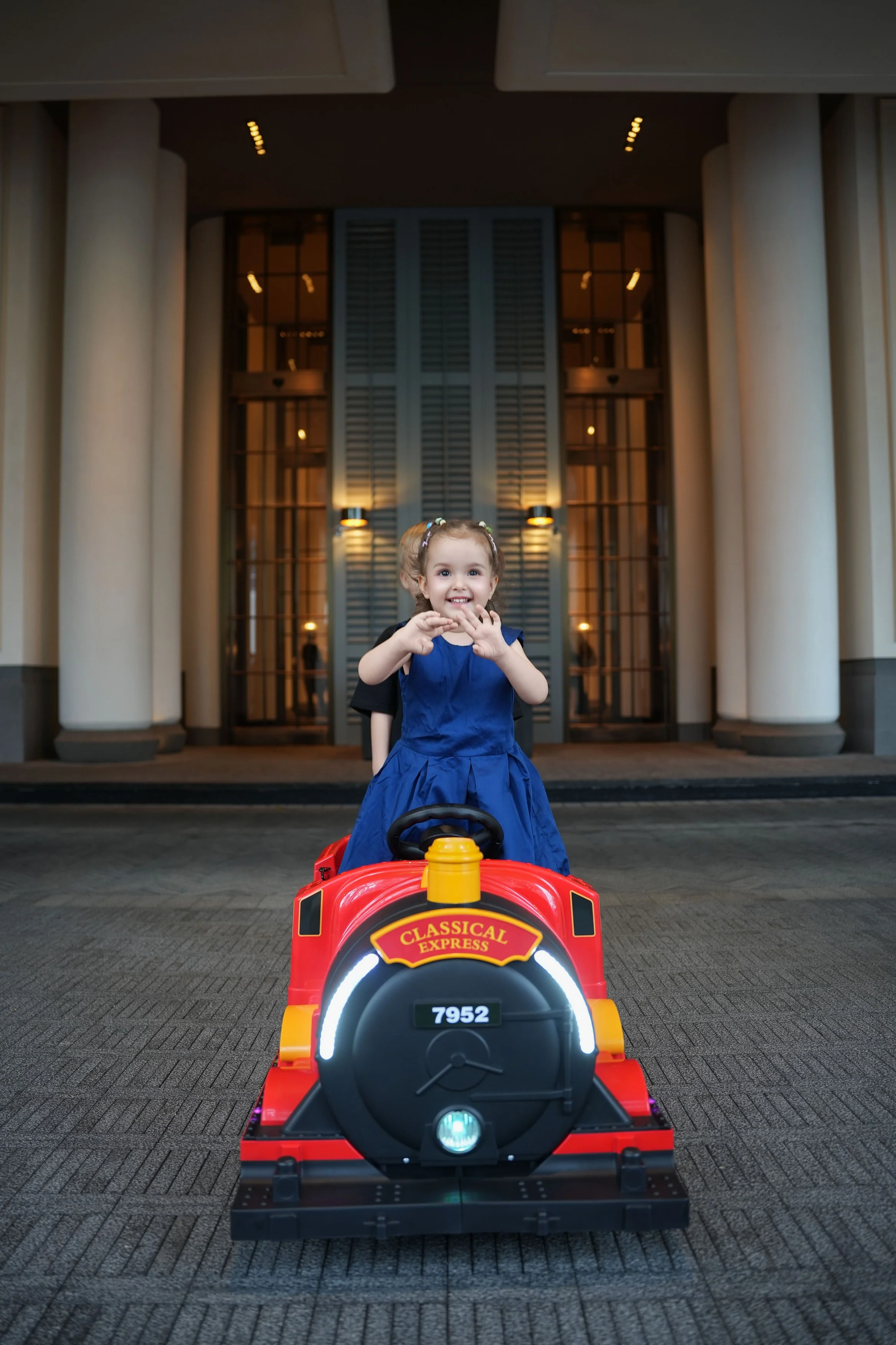 Kids Ride-On Train for Backyard Fun – Battery Powered w/Magic Cars® Remote Control, Real Steam Stack, MP3 & Working Caboose (Ages 1–10) - Image 21