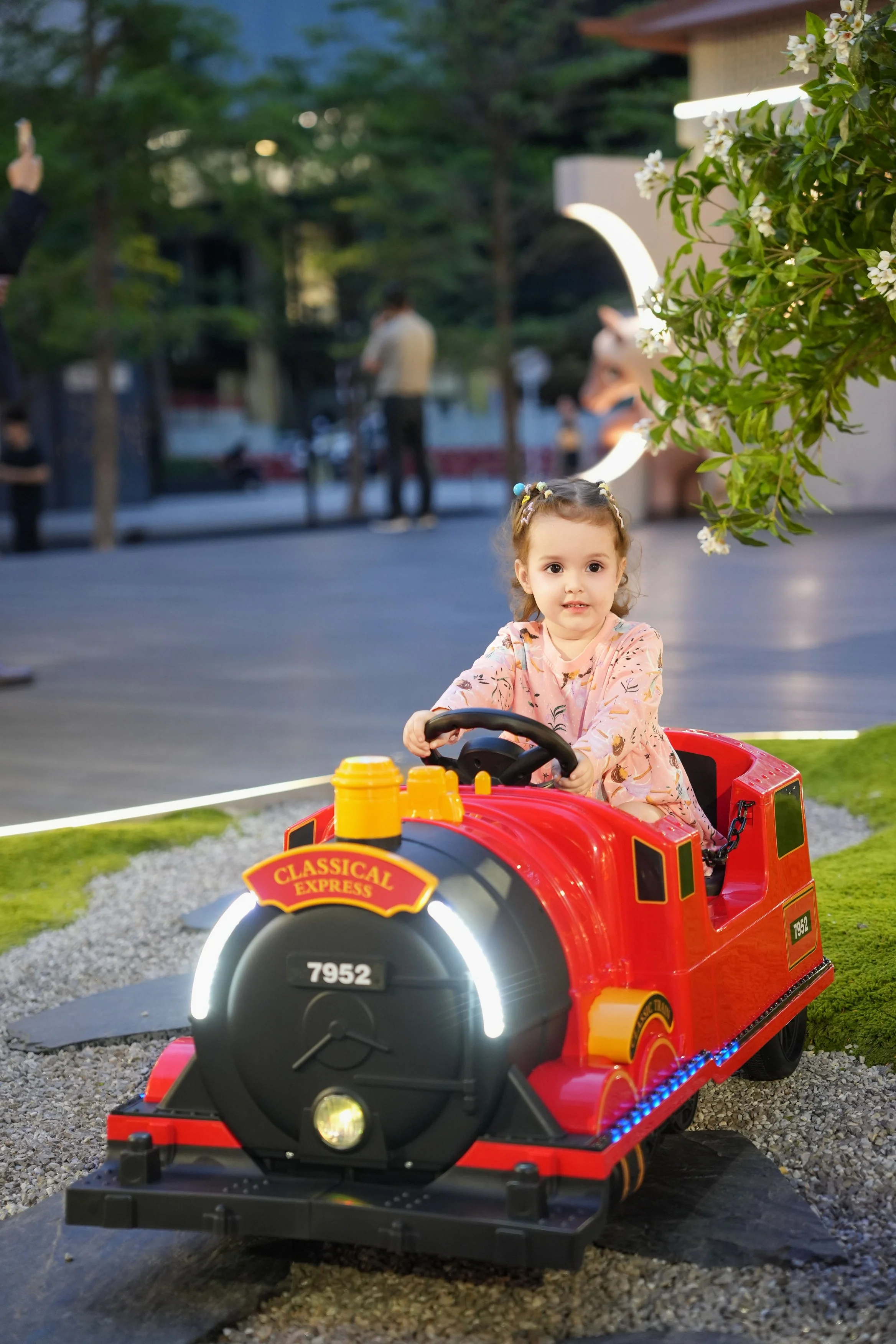 Kids Ride-On Train for Backyard Fun – Battery Powered w/Magic Cars® Remote Control, Real Steam Stack, MP3 & Working Caboose (Ages 1–10) - Image 24