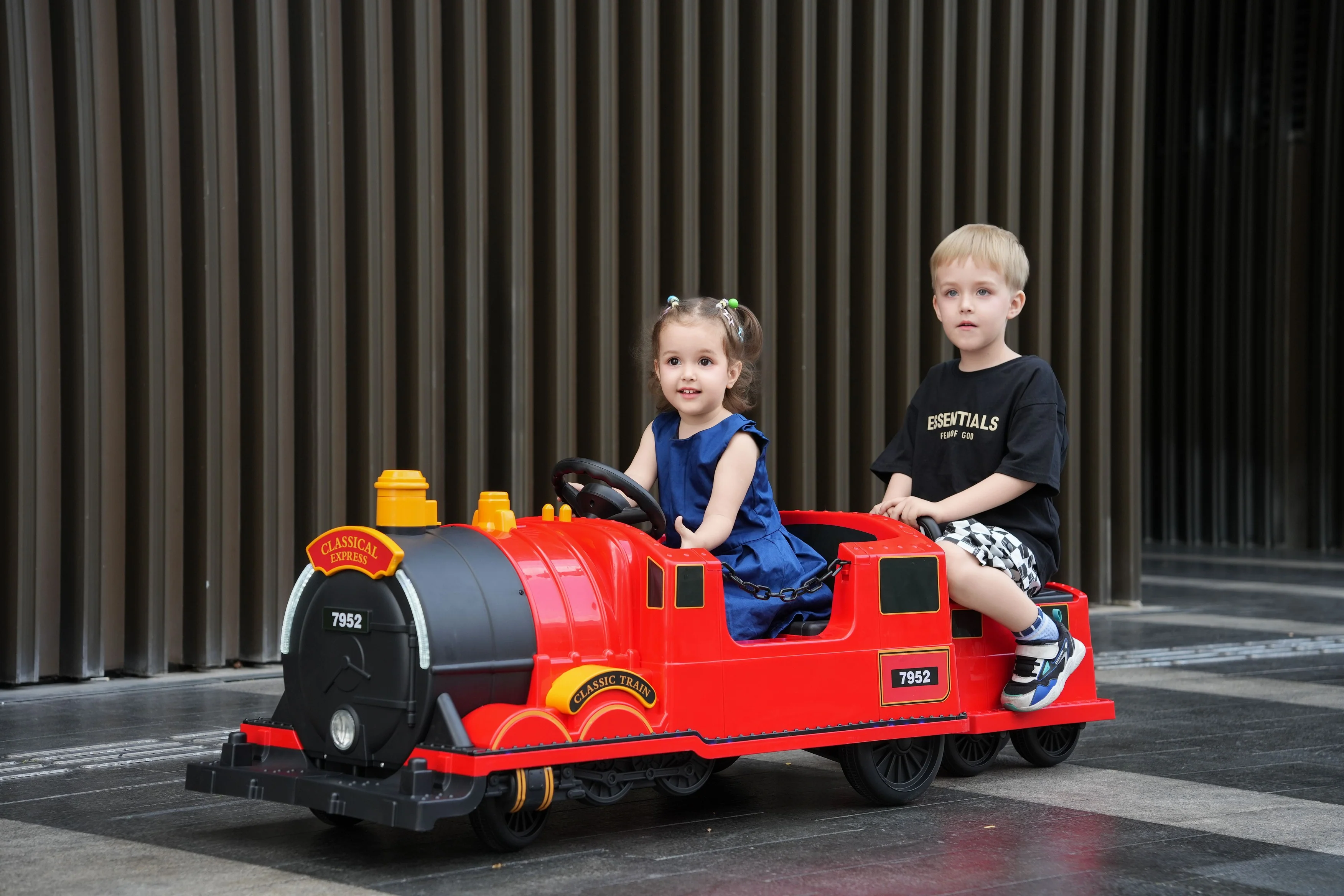 Kids Ride-On Train for Backyard Fun – Battery Powered w/Magic Cars® Remote Control, Real Steam Stack, MP3 & Working Caboose (Ages 1–10) - Image 30