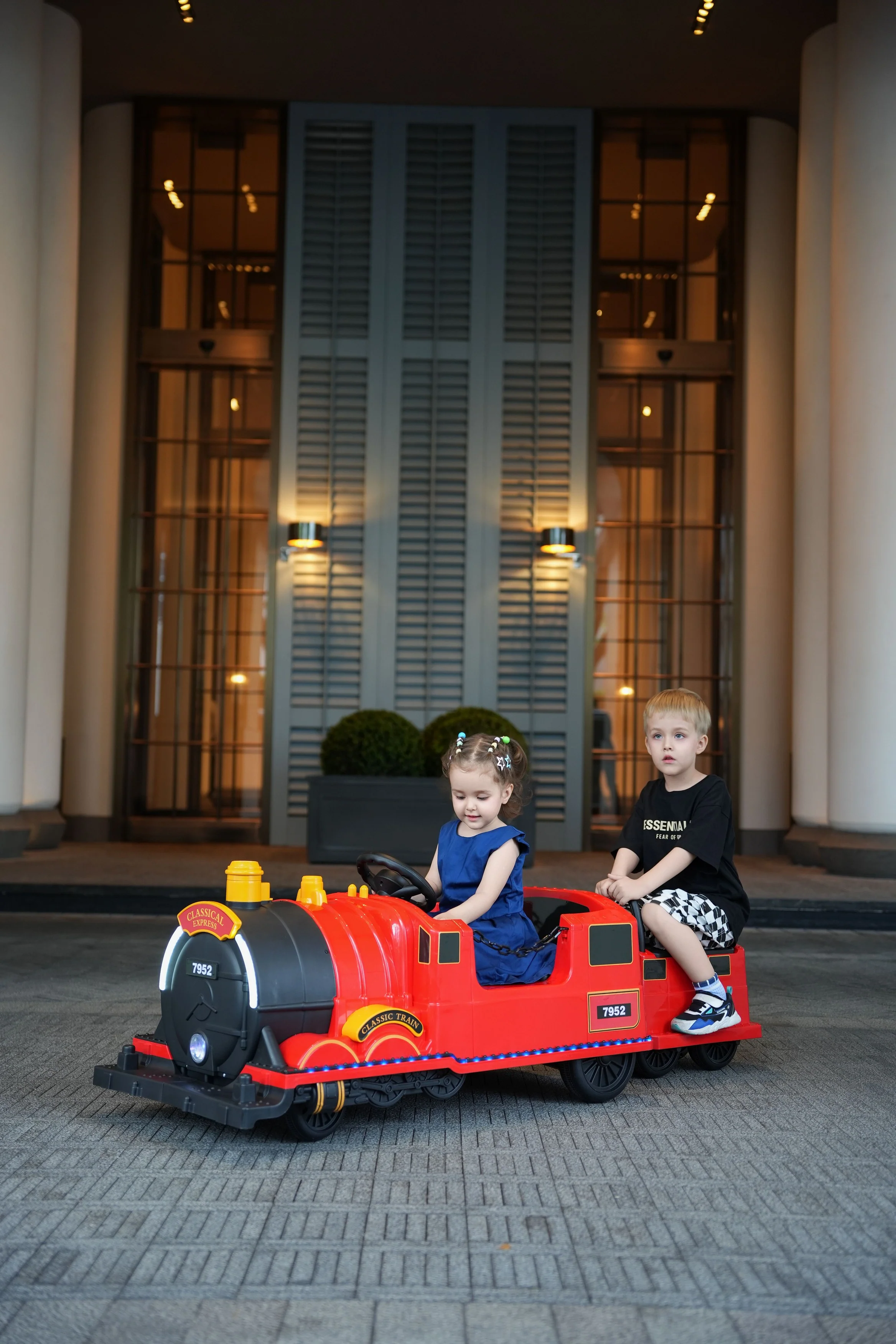 Kids Ride-On Train for Backyard Fun – Battery Powered w/Magic Cars® Remote Control, Real Steam Stack, MP3 & Working Caboose (Ages 1–10) - Image 32