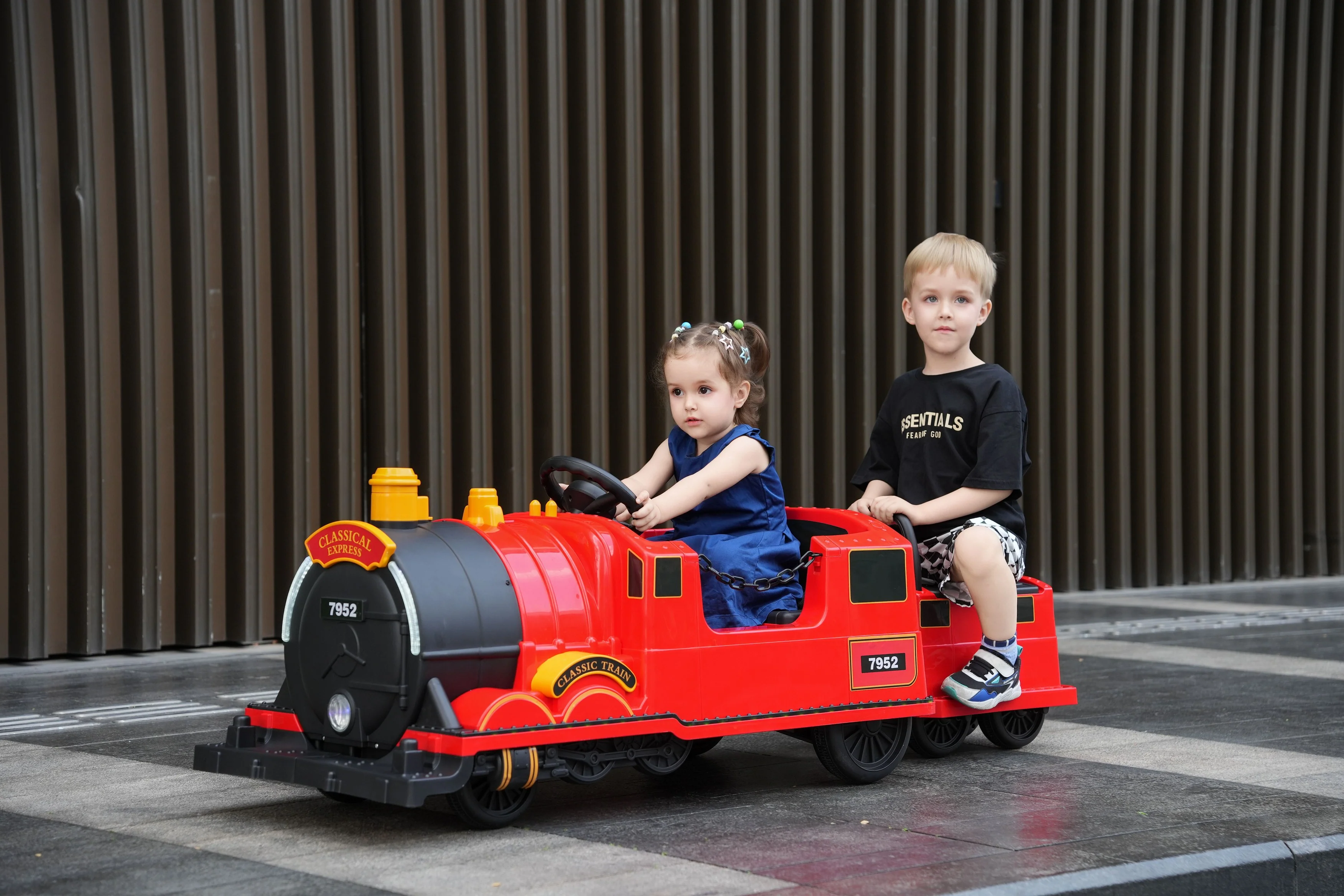 Kids Ride-On Train for Backyard Fun – Battery Powered w/Magic Cars® Remote Control, Real Steam Stack, MP3 & Working Caboose (Ages 1–10) - Image 33