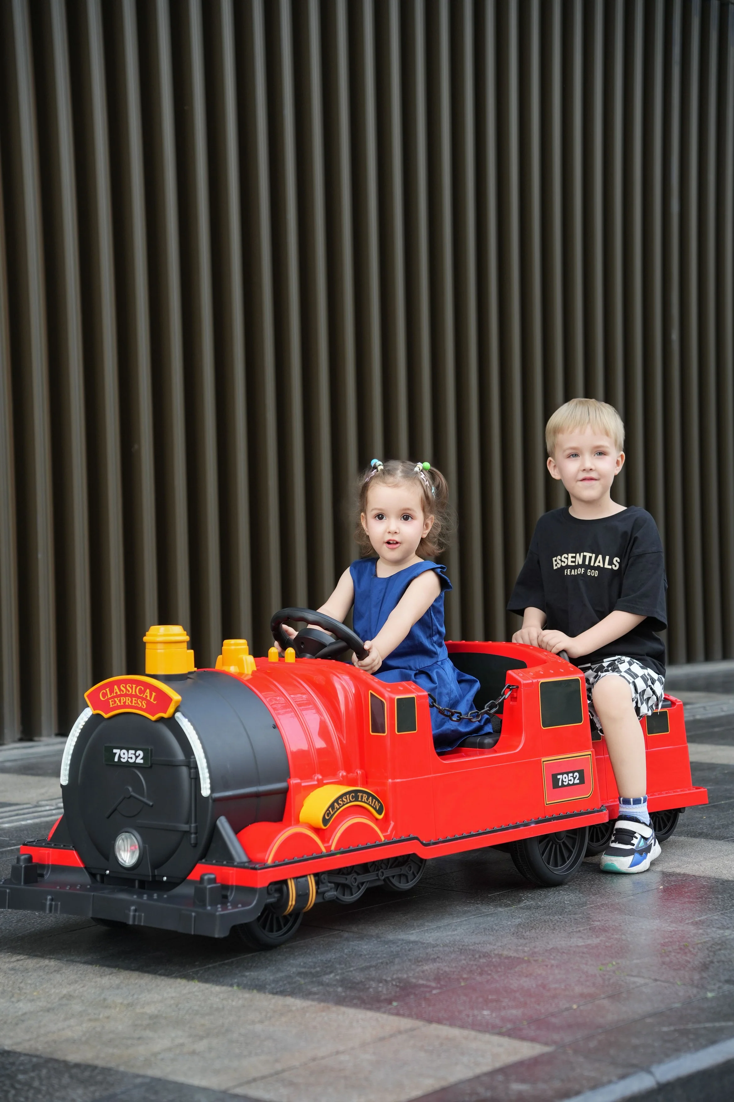 Kids Ride-On Train for Backyard Fun – Battery Powered w/Magic Cars® Remote Control, Real Steam Stack, MP3 & Working Caboose (Ages 1–10) - Image 34