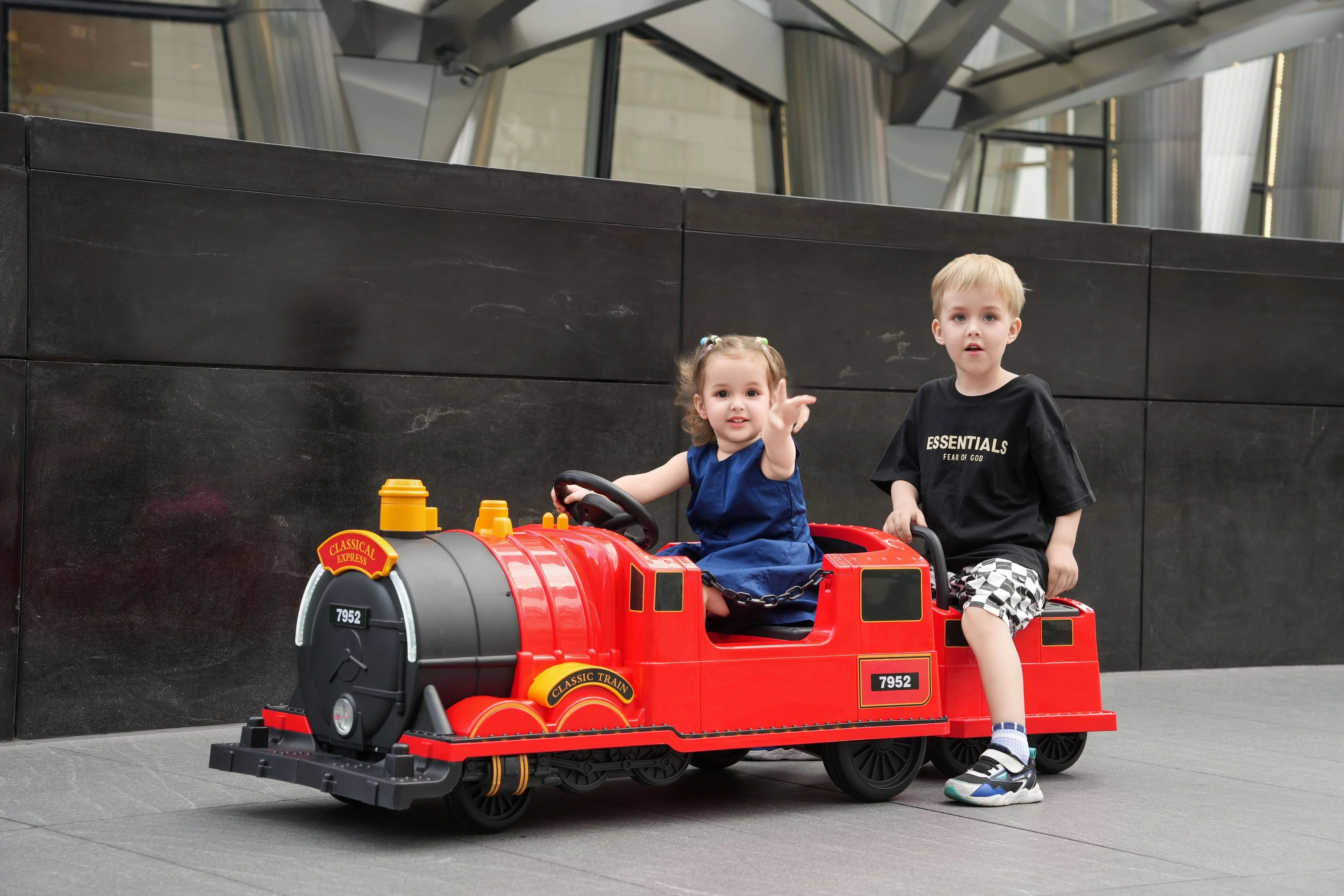 Kids Ride-On Train for Backyard Fun – Battery Powered w/Magic Cars® Remote Control, Real Steam Stack, MP3 & Working Caboose (Ages 1–10) - Image 38