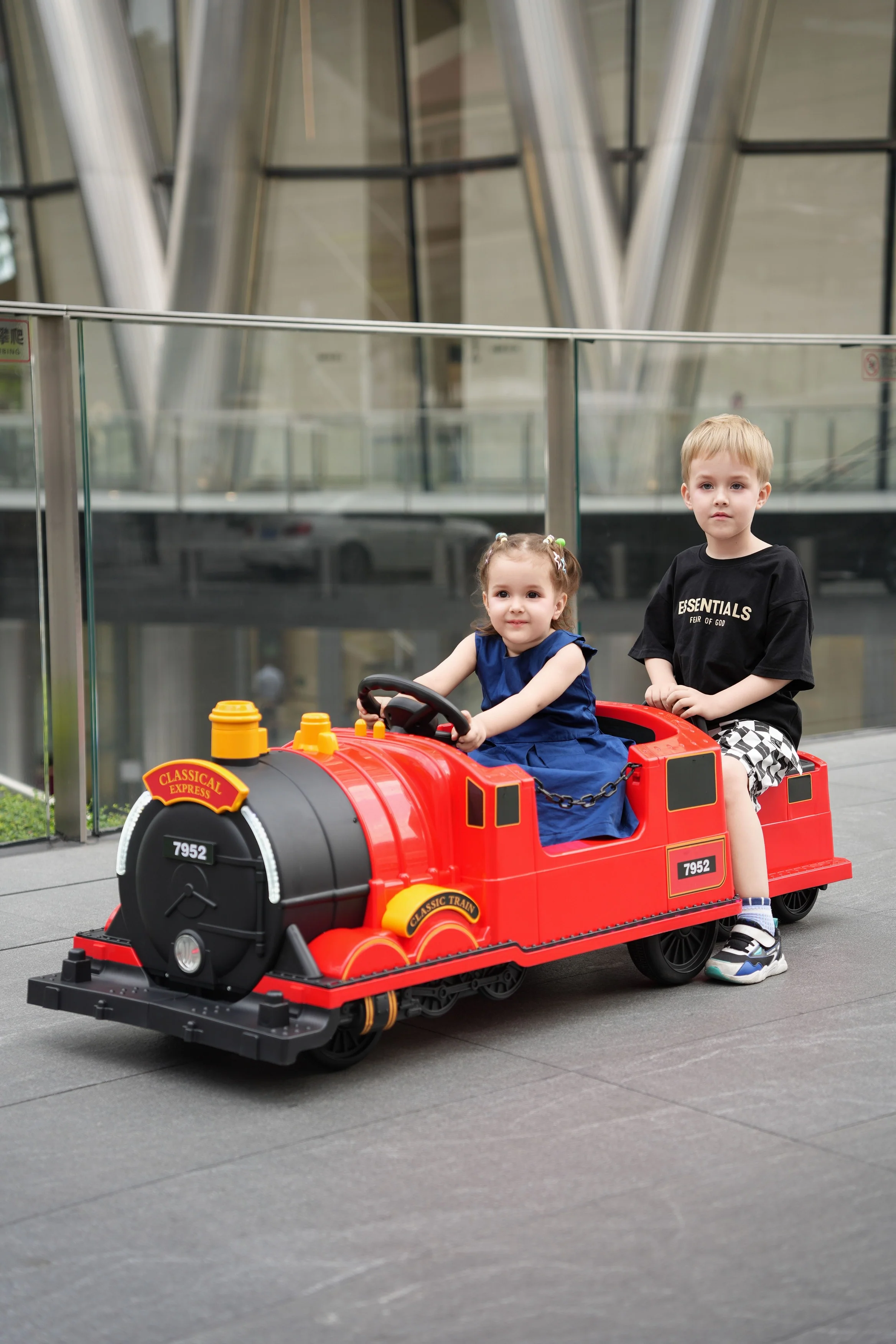 Kids Ride-On Train for Backyard Fun – Battery Powered w/Magic Cars® Remote Control, Real Steam Stack, MP3 & Working Caboose (Ages 1–10) - Image 39