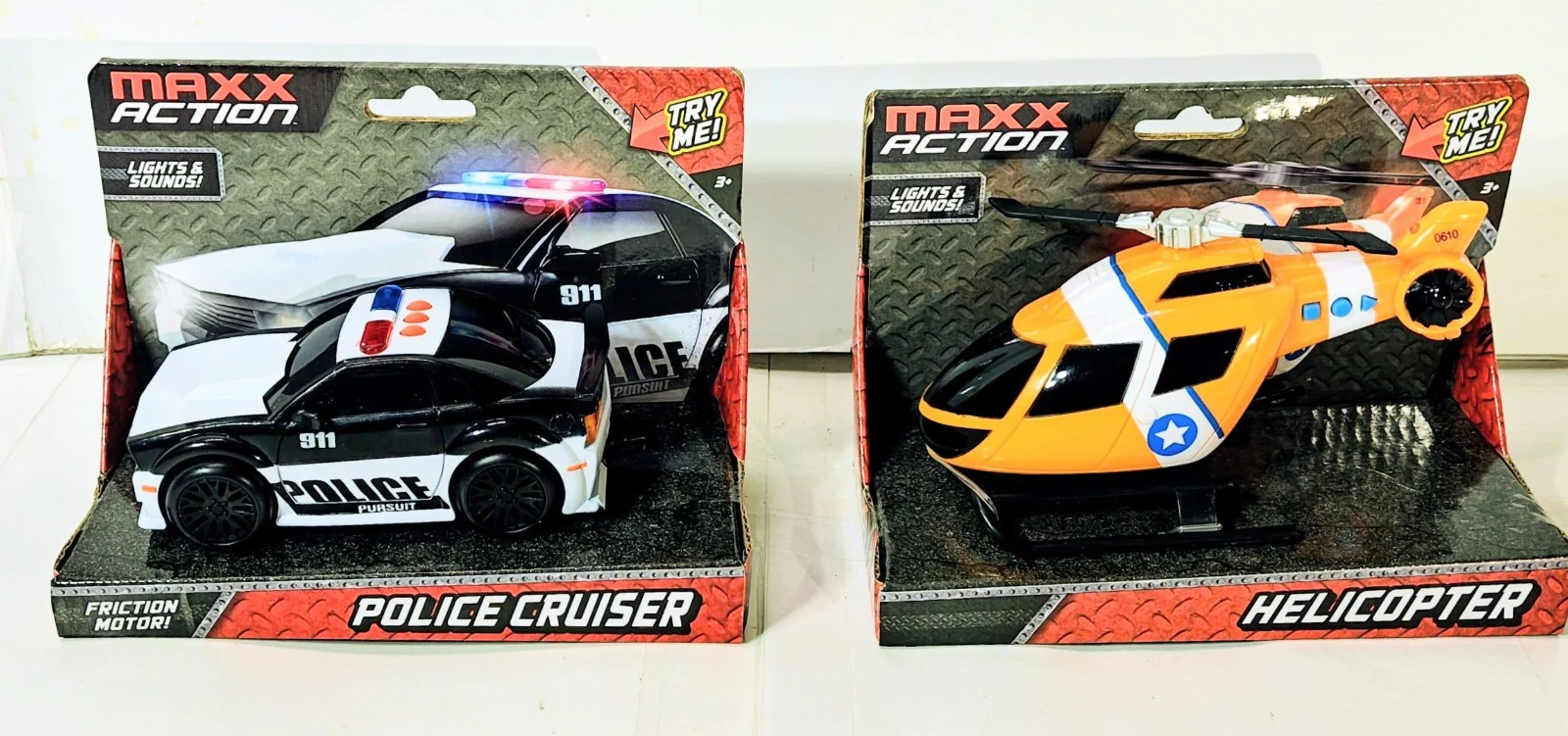 Maxx Action Police Chase Cruiser with Helicopter Rescue Features