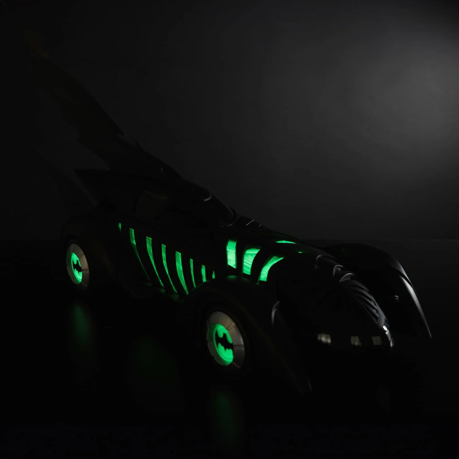 DC Multiverse Batmobile by McFarlane Toys - Batman 24-Inch, Multicolor - Image 2