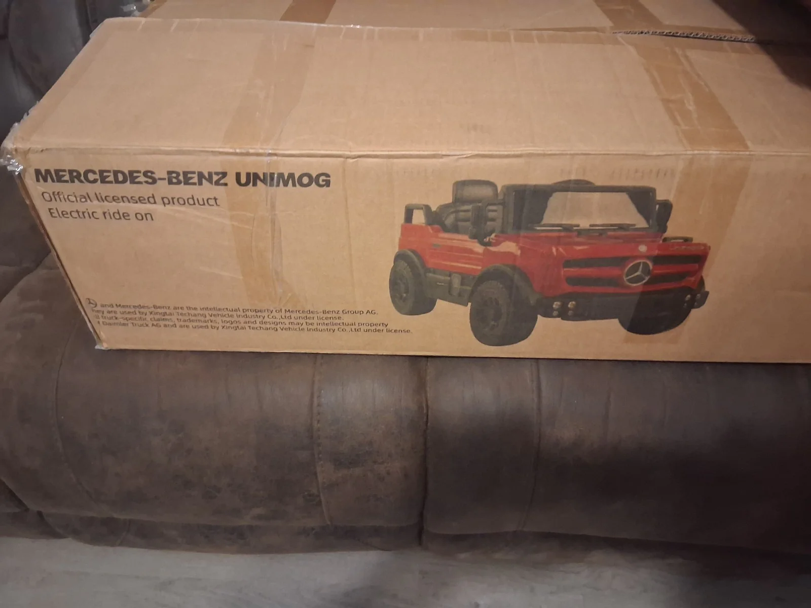 Mercedes-Benz Unimog Electric Ride-On Vehicle for Kids Ages 3-4, 2024 Model - Image 3