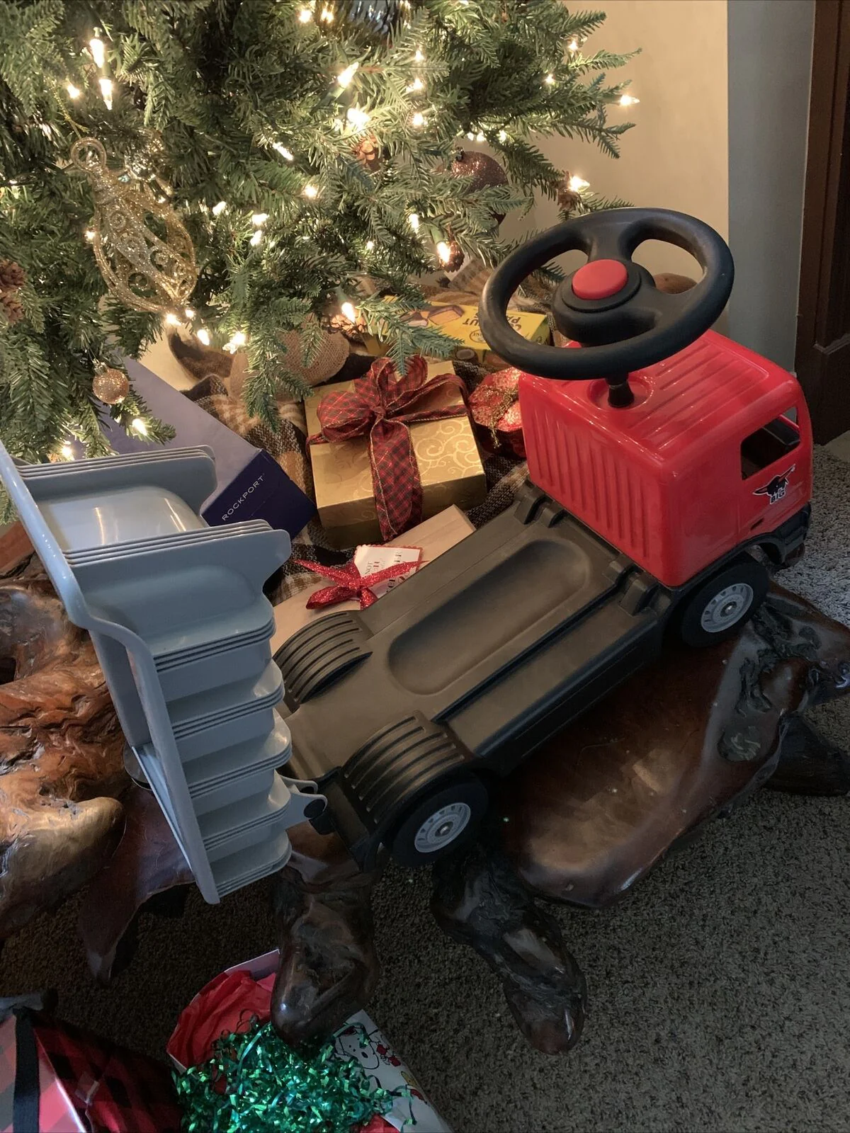 Mercedes Dump Truck Ride-On Toy for Toddlers - Image 5