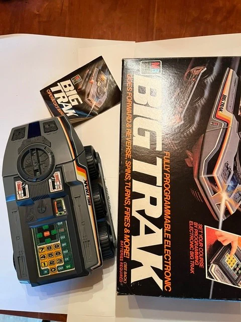 Milton Bradley Big Trak Interactive Programmable Tracked Vehicle Toy from 1979 - Image 5