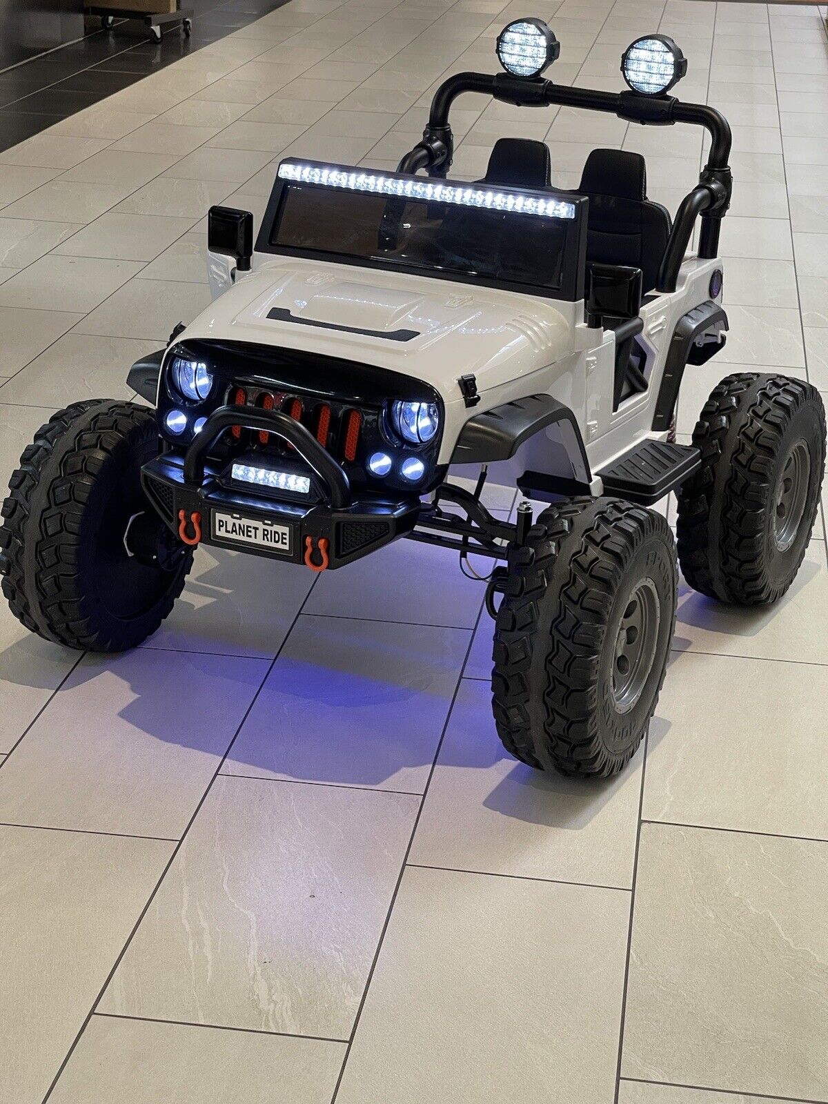 Monster jeep sx1719 with parent control 4x4 rubber tire - brand new model - Image 7