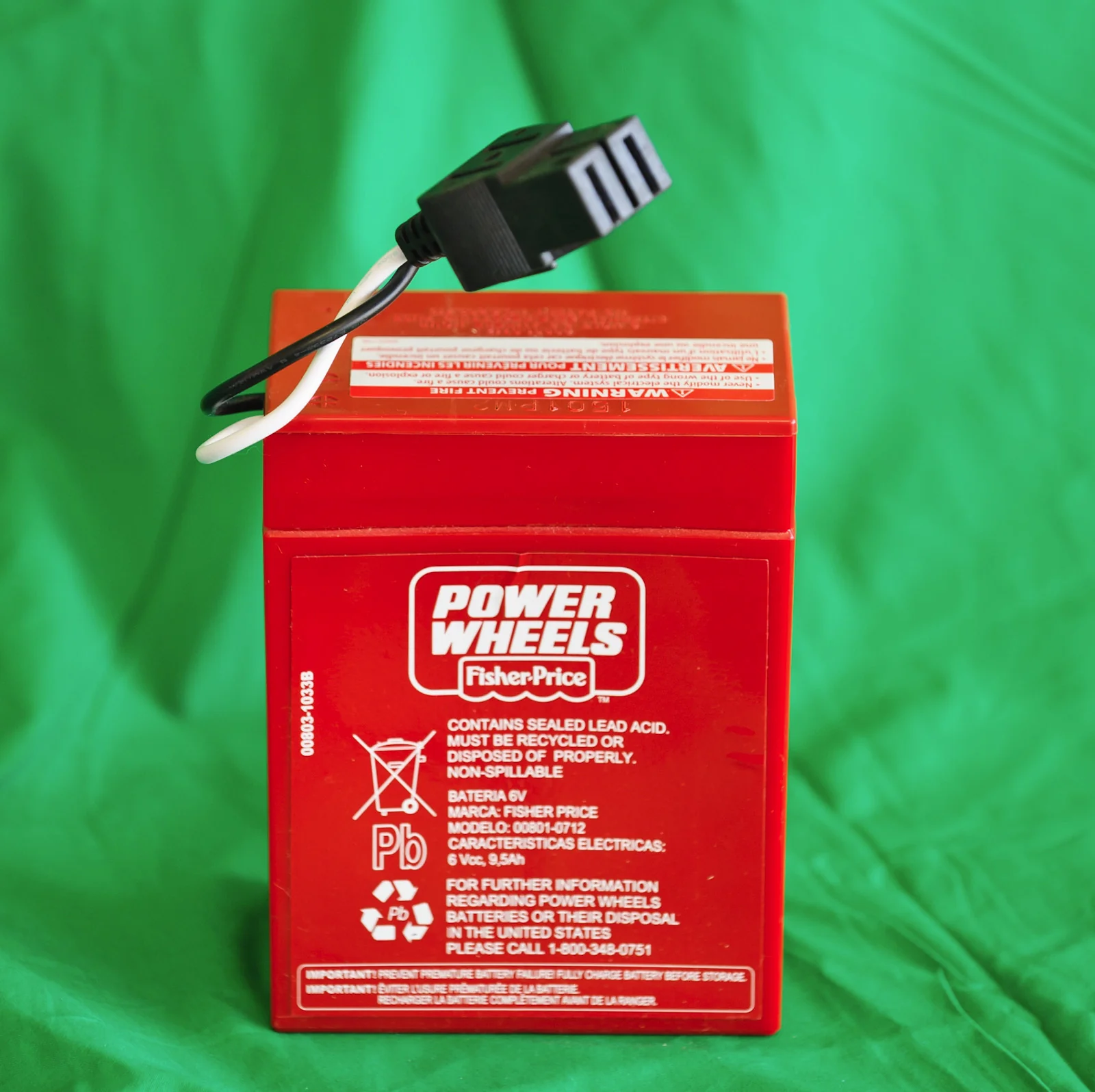 Power Wheels 6 Volt Red Ride-On with 2 Rechargeable Batteries - Image 2