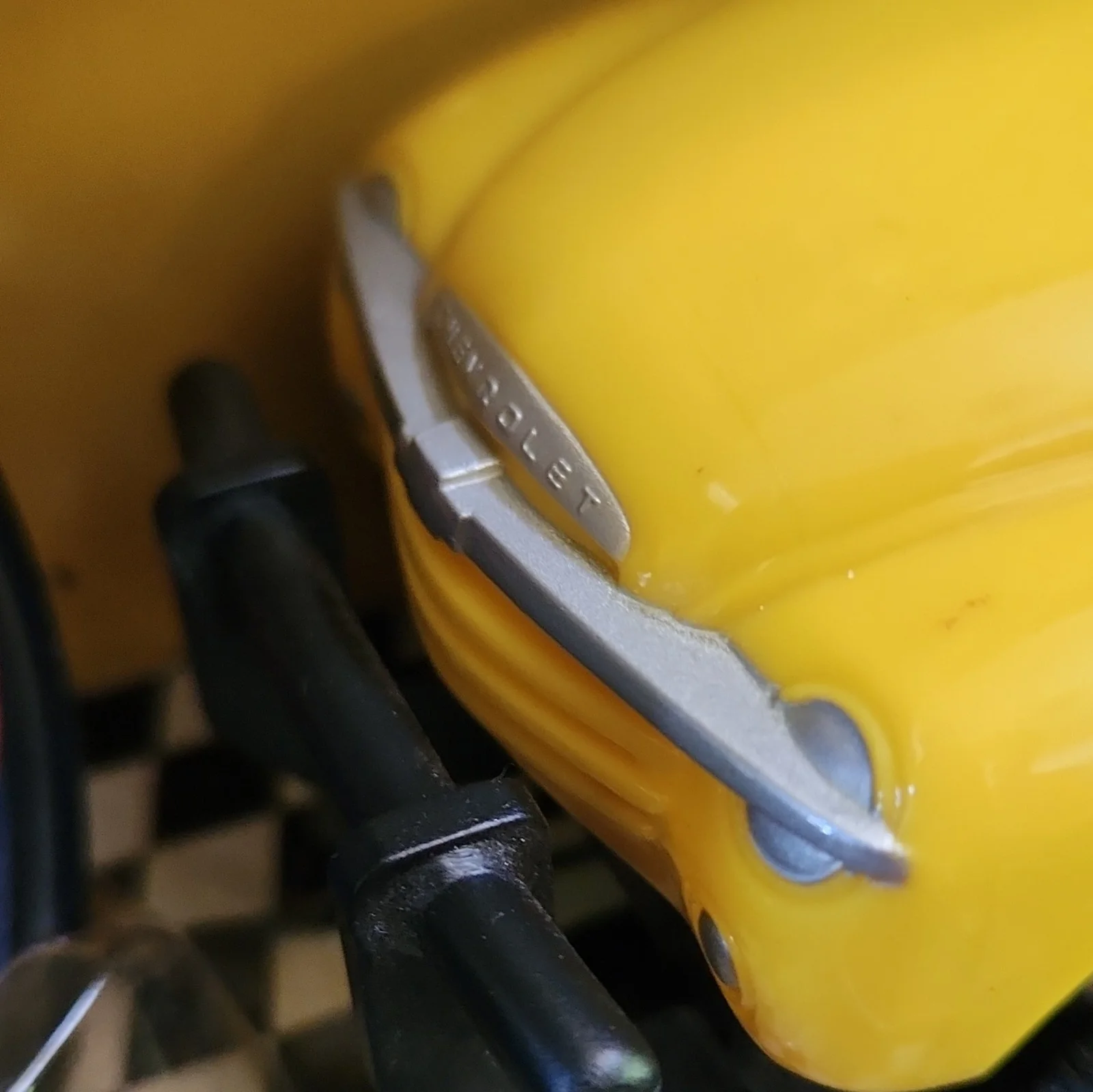 Limited Edition 2005 Road Rippers Chevrolet SSR Yellow Remote Control Car - Image 15