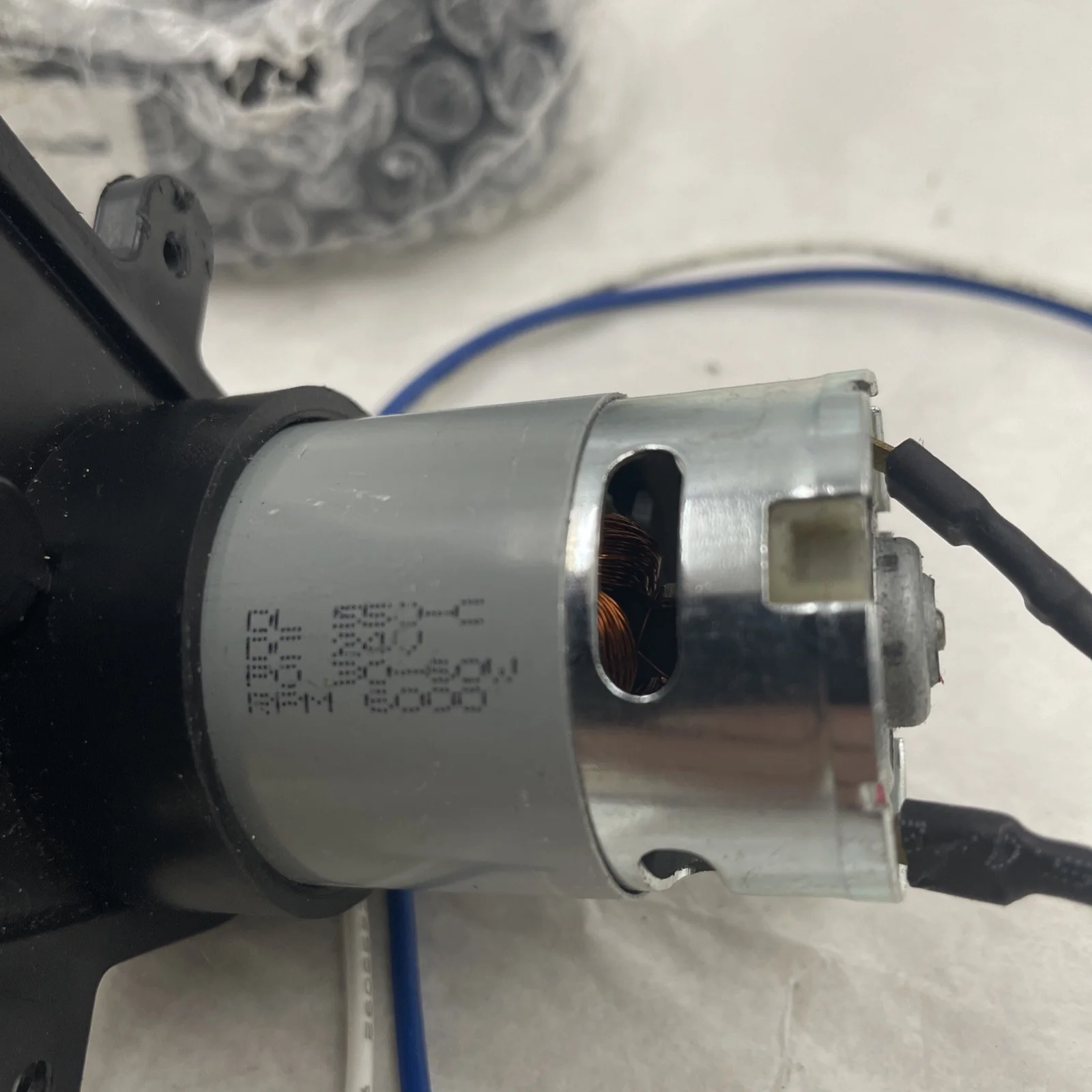 Pair of 24V Power Wheel Motors with Gearbox 6000 RPM - Image 4