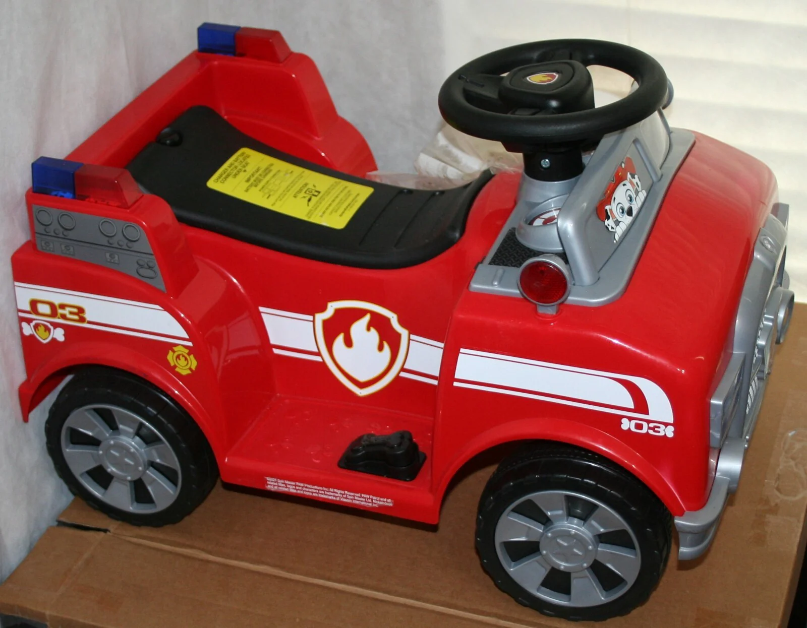 Paw Patrol Marshall 6V Quad Ride-On Fire Truck - Image 6